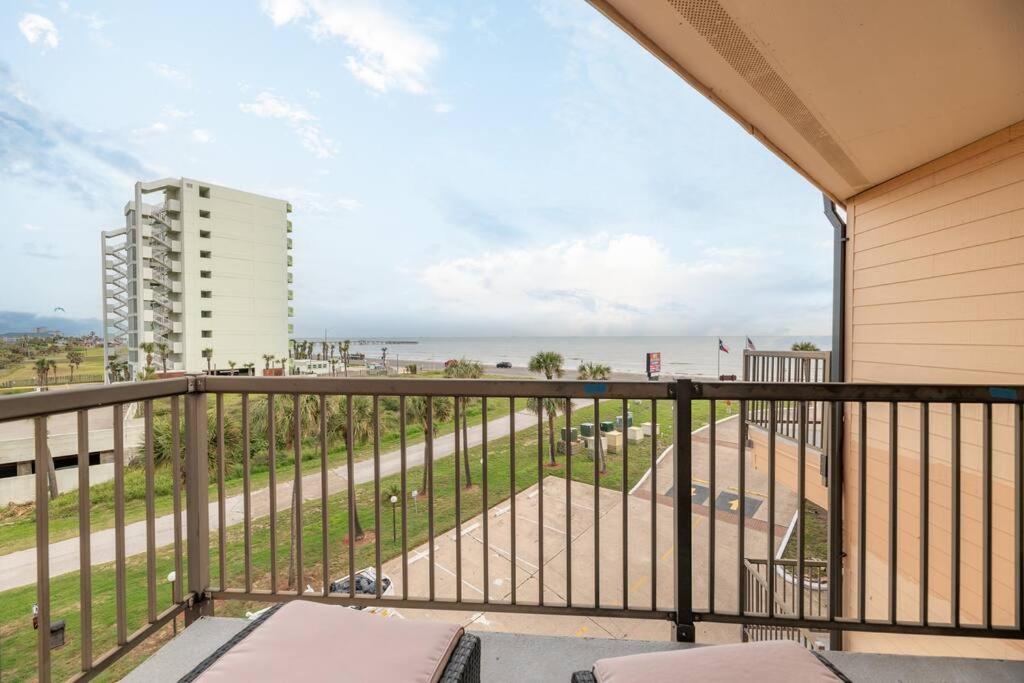 Baca Beach Escape I - 3 Pools - Pet Friendly Галвестън Екстериор снимка